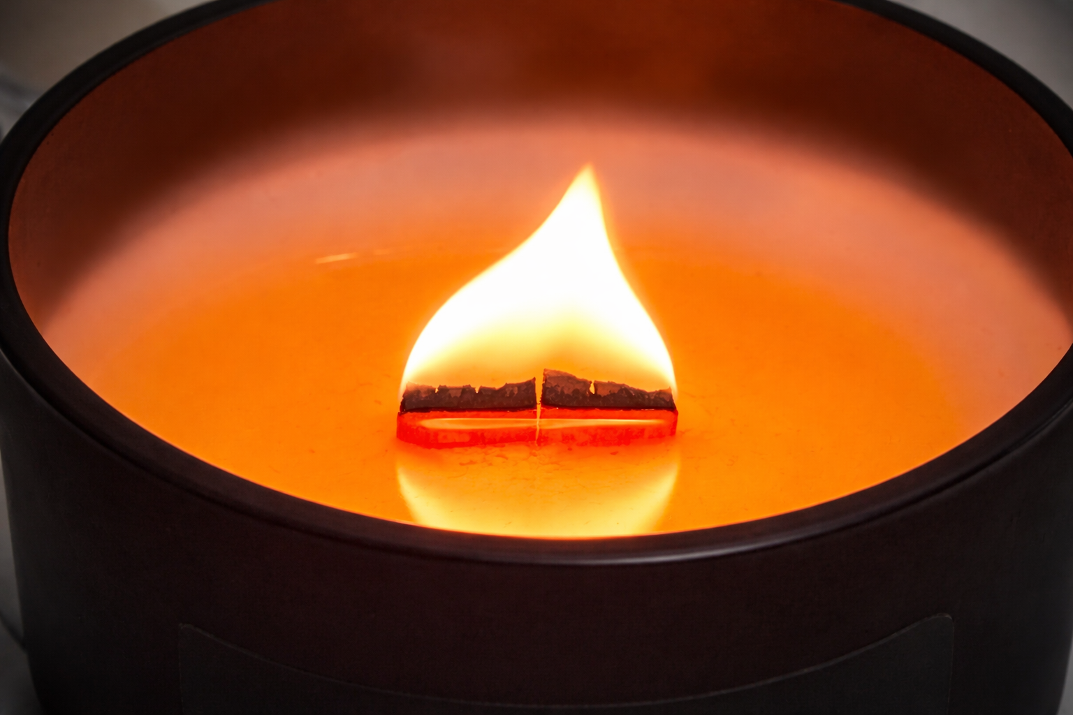 Wooden Wick • Lemon Liqueur & Bonfires